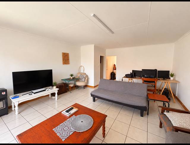 2 BEDROOM TOWNHOUSE FOR SALE IN DUNCANVILLE